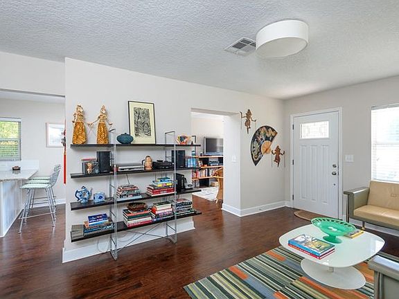 5th image of 4303 W Barcelona St