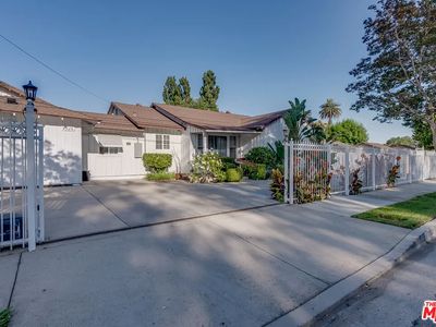 8924 Haskell Ave, North Hills, CA, 91343
