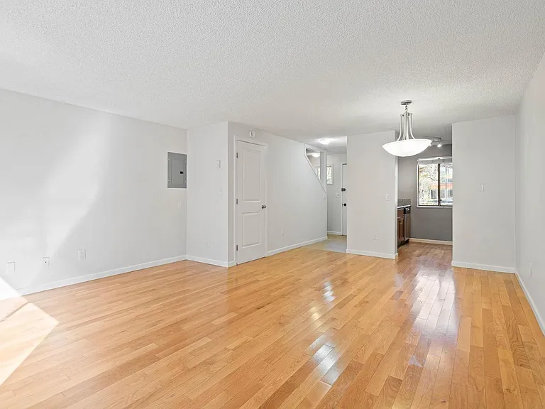 2730-2734 SE Alder St #2732 — Photo 9