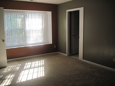 5th image of 705 Holston River Ct APT H