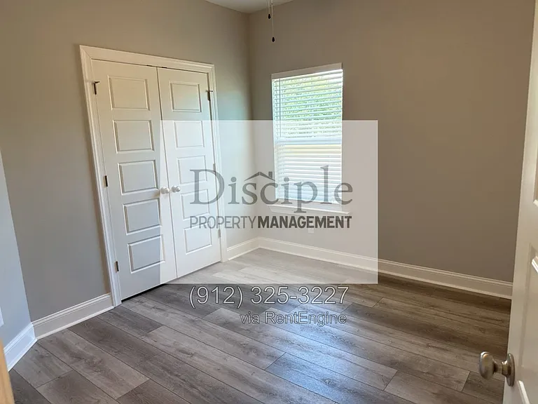 79 Ennis Rd — Photo 35