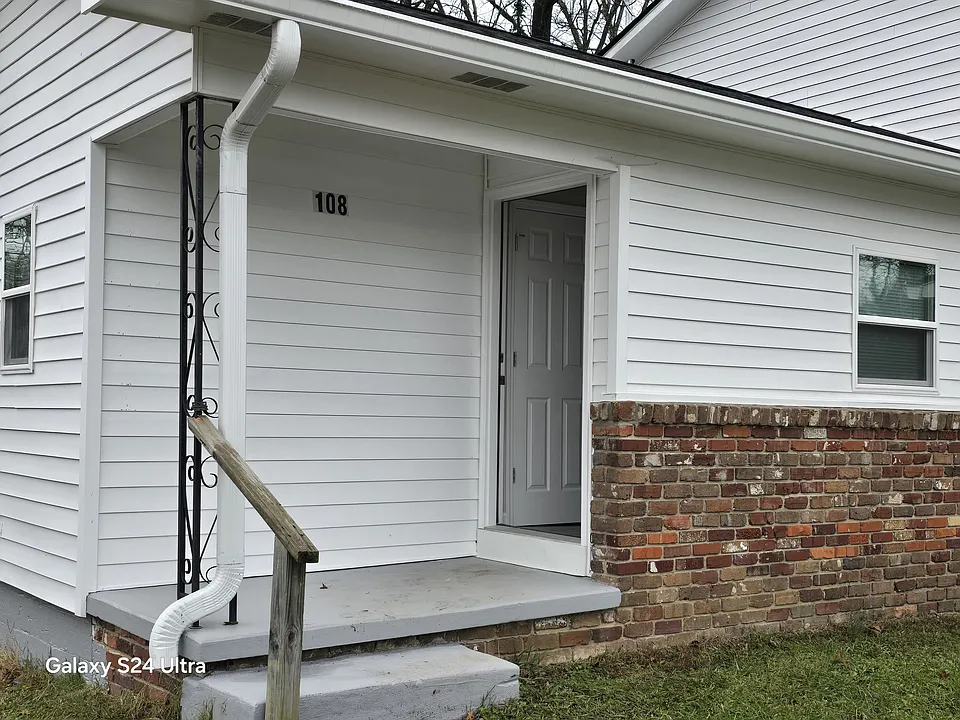 108 Tacoma Rd