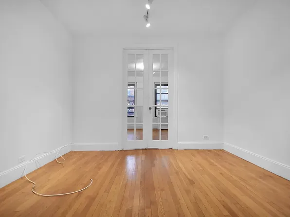 209 East 88th Street image 1 of 5