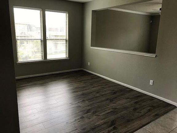 3rd image of 26302 Julia Manor Dr