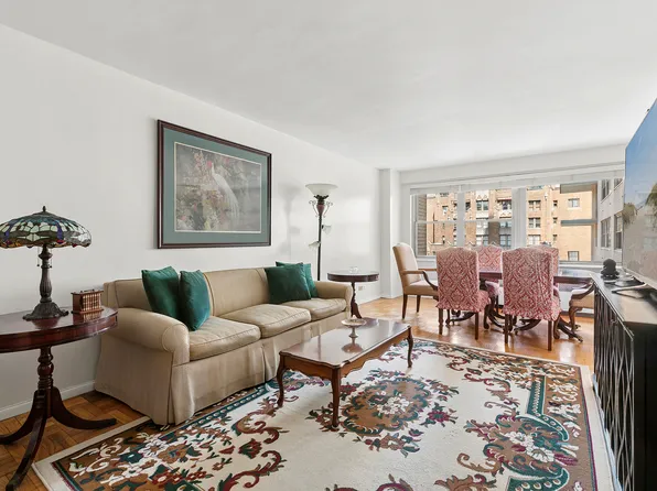 15 West 72nd Street 16V image 1 of 22