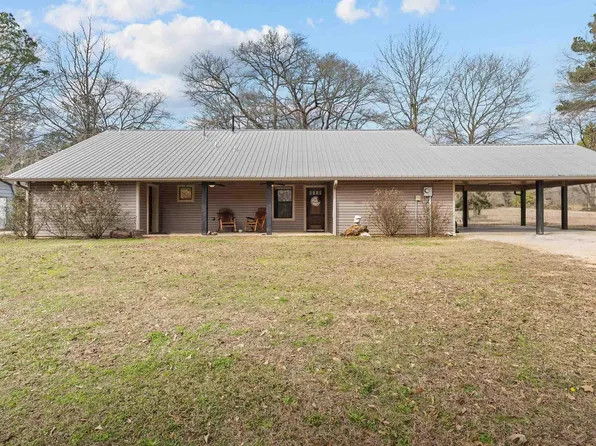 401 South St, Douglassville, TX 75560