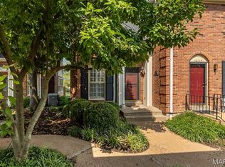 1042 Brooksgate Manor Dr, Saint Louis, MO 63122