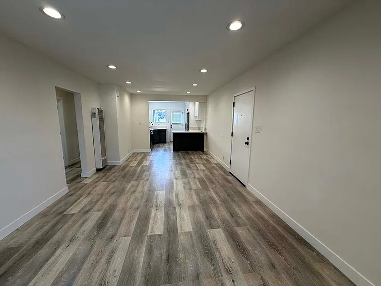 8818 Ramsgate Ave — Photo 3