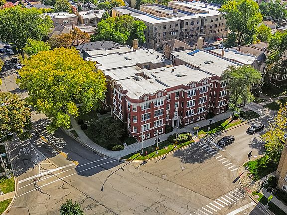 2nd image of 404 S Lombard Ave #1