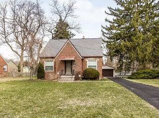 24060 Hedgewood Ave, Westlake, OH
