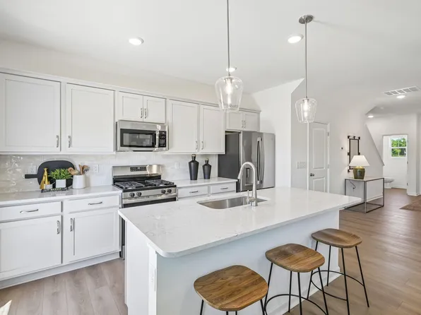 112 Barley Field Dr, Wilsons Mills, NC 27520