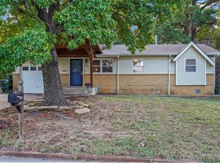 1045 N Douglas Ave E, Sand Springs, OK 74063