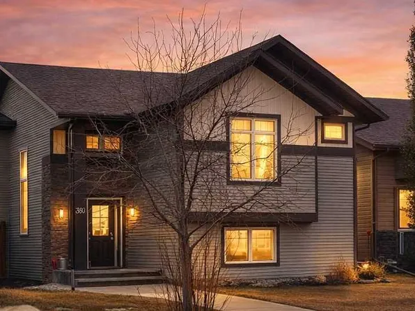 360 N Kingston Dr, Red Deer, AB T4P 0H2