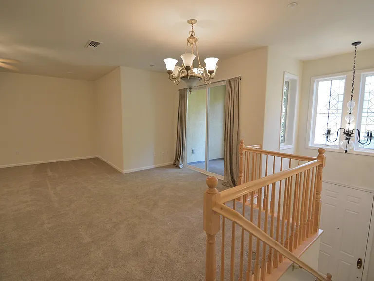 4242 Fitzwilliam St — Photo 2