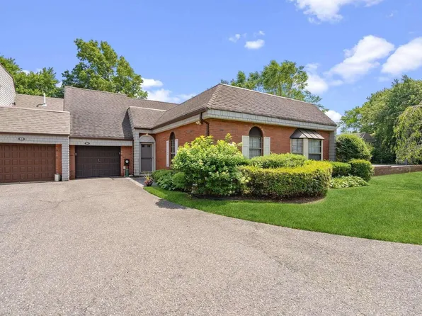 84 Harbour Lane #84, Bay Shore, NY 11706