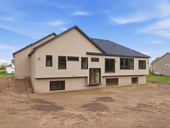 4th image of 376 Moelter Ln