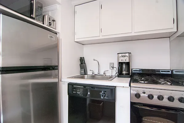 Rented by WAM Partners - William Moses Co. | media 53