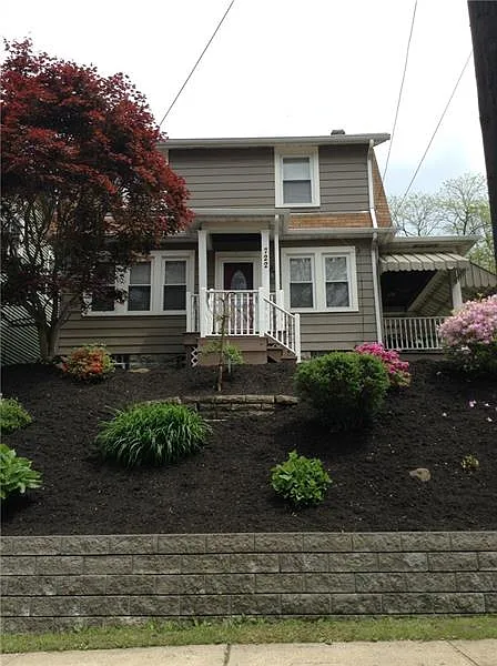 722 6th St photo 1