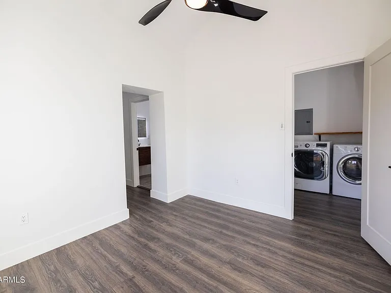 326 N 17th Dr — Photo 27