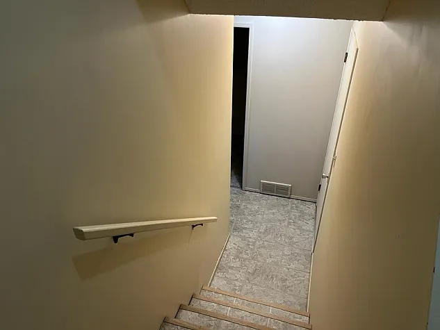 14 Cardinal Ave — Photo 8