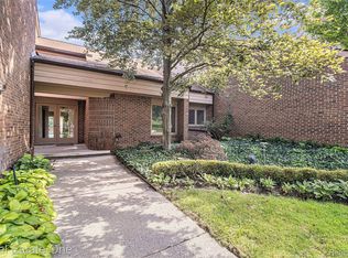 36824 Elk Cv #27, Farmington, MI