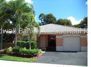 4120 Pine Ridge Ln, Weston, FL 33331