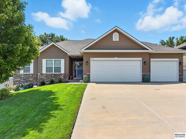 2107 Barbara Ave, Bellevue, NE 68147