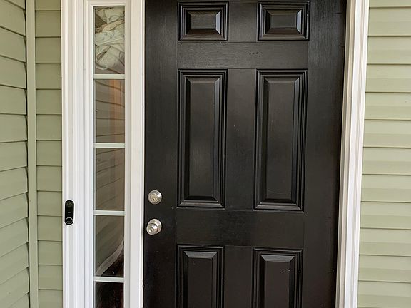 4th image of 157 Farmers Folly Dr