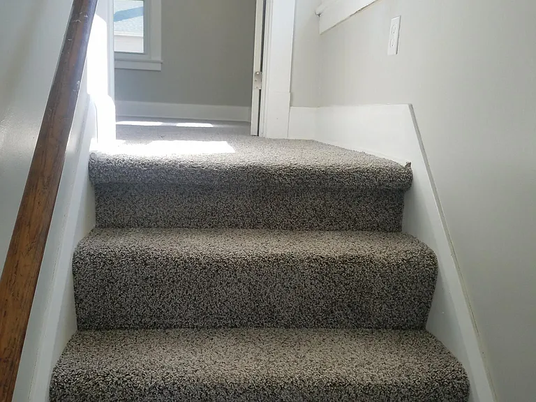 201 Marion Ave — Photo 4