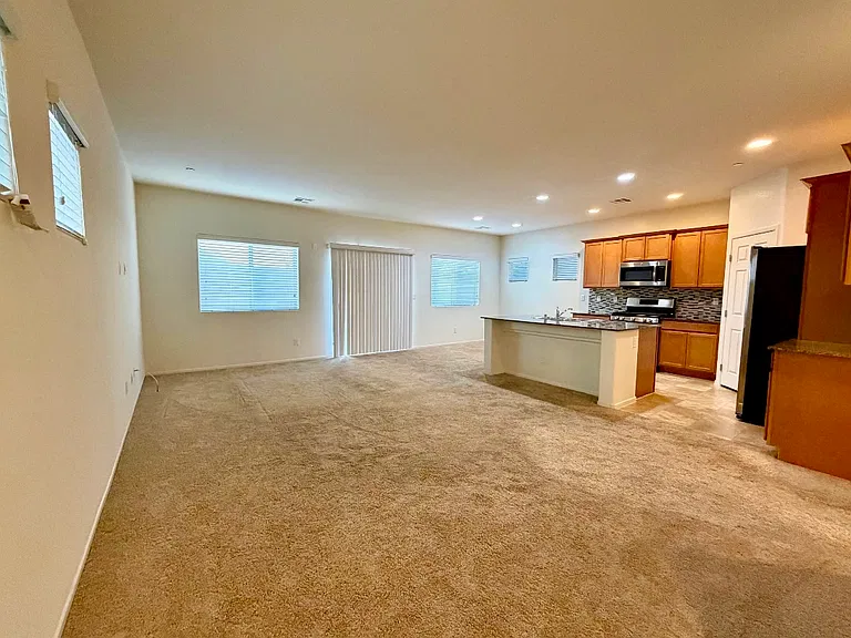 1141 Bobby Basin Ave — Photo 8