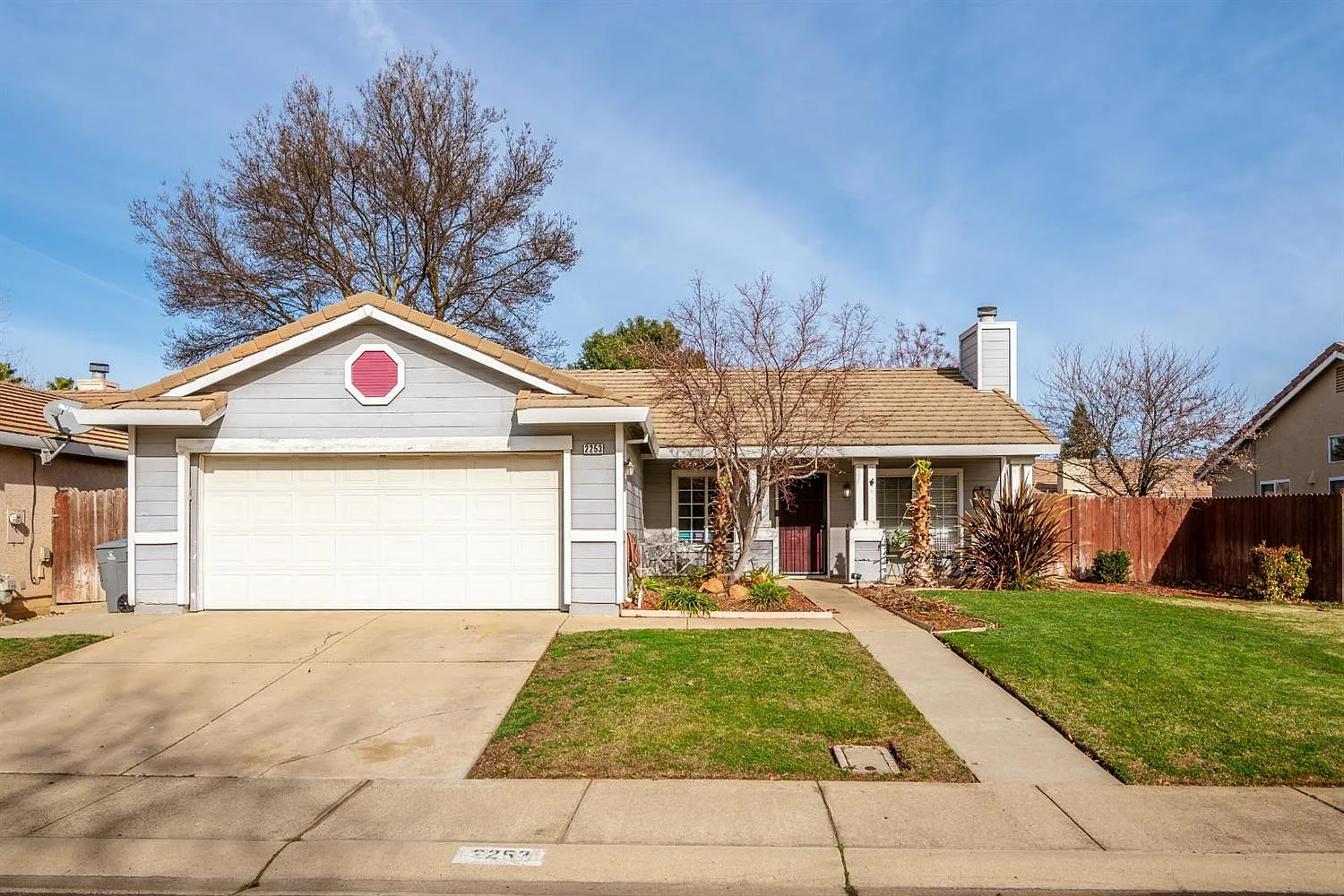2253 Shady Ln photo 1