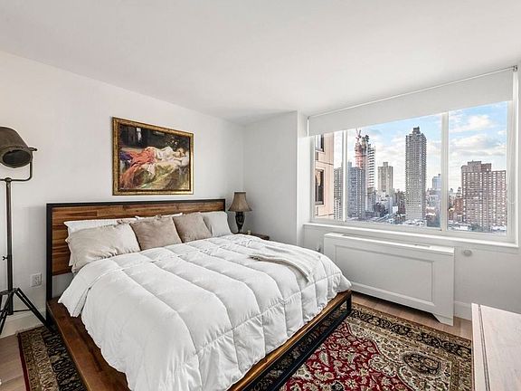 5th image of 389 E 89th St APT 23D