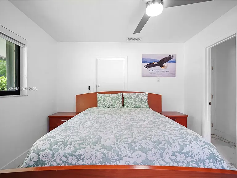 4241 NW 9th Ct #EFFICIENCY — Photo 10