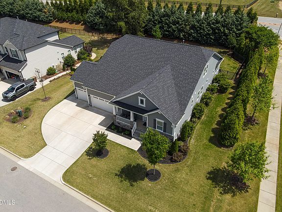 2nd image of 1004 Manchaca Loop