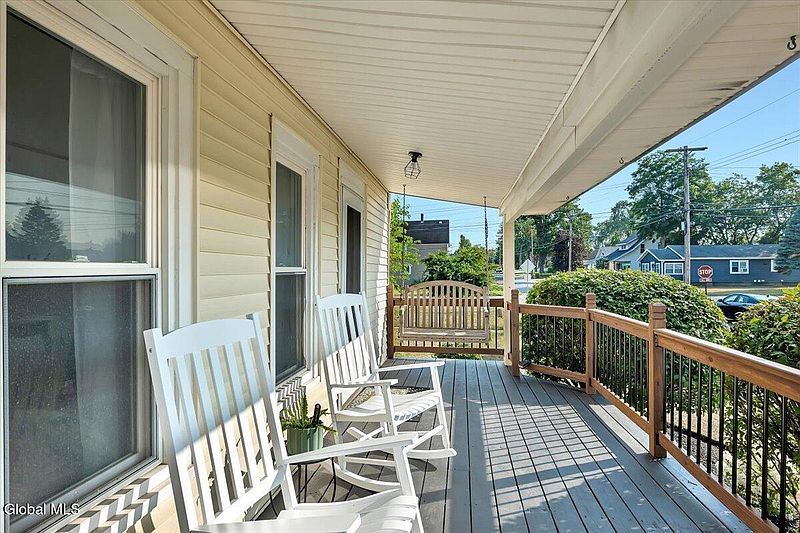 4th image of 2440 Barton Avenue