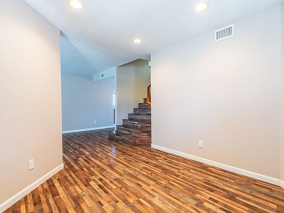 5th image of 1474 W 33rd St