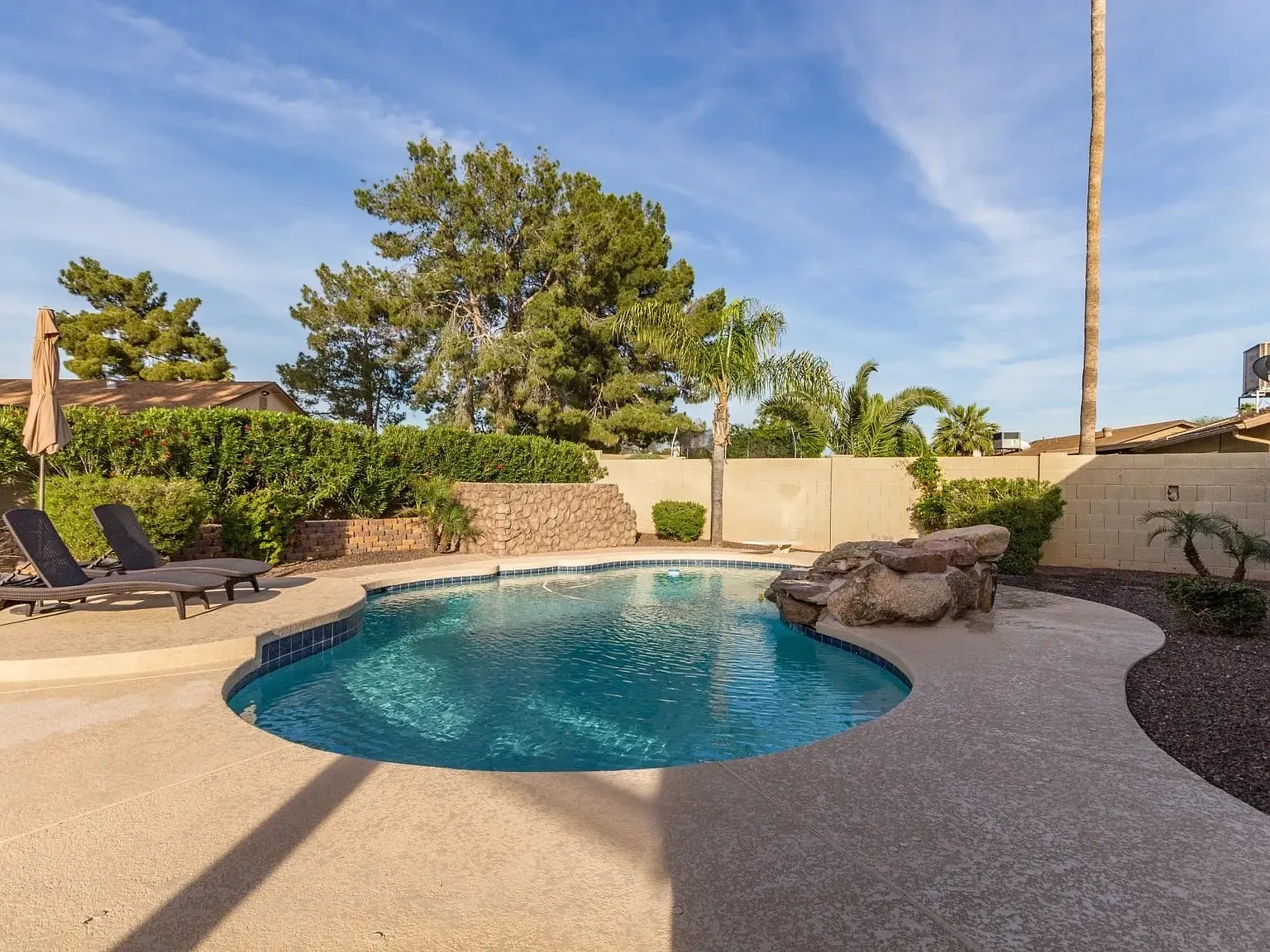 4 bed, 3.5 bath, 2238 sqft, $5,000 — Photo 2