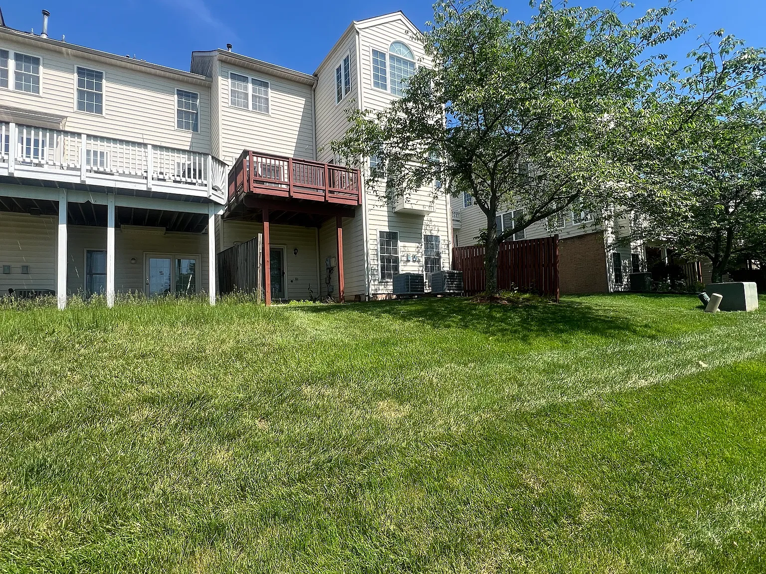 3 bed, 2944 sqft, $1,300 — Photo 3
