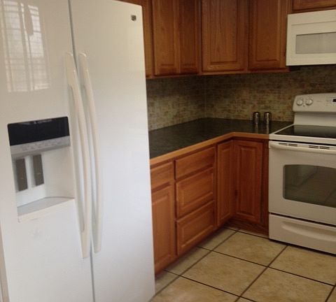 4th image of 2605 Hawaii Ct