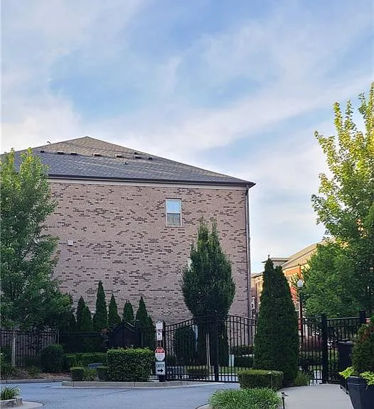 4742 Cypress Cmns — Photo 17