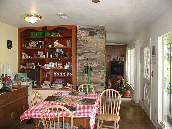 2nd image of 462 Circle Dr #880
