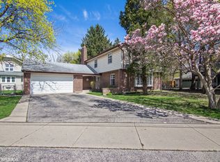 1636 Walters Ave, Northbrook, IL 60062