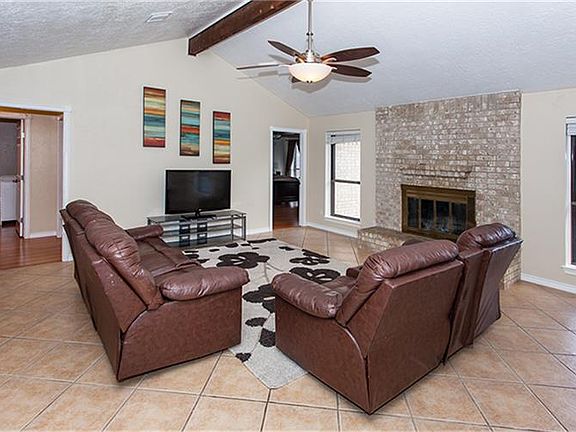 5th image of 4303 Haiti Ln