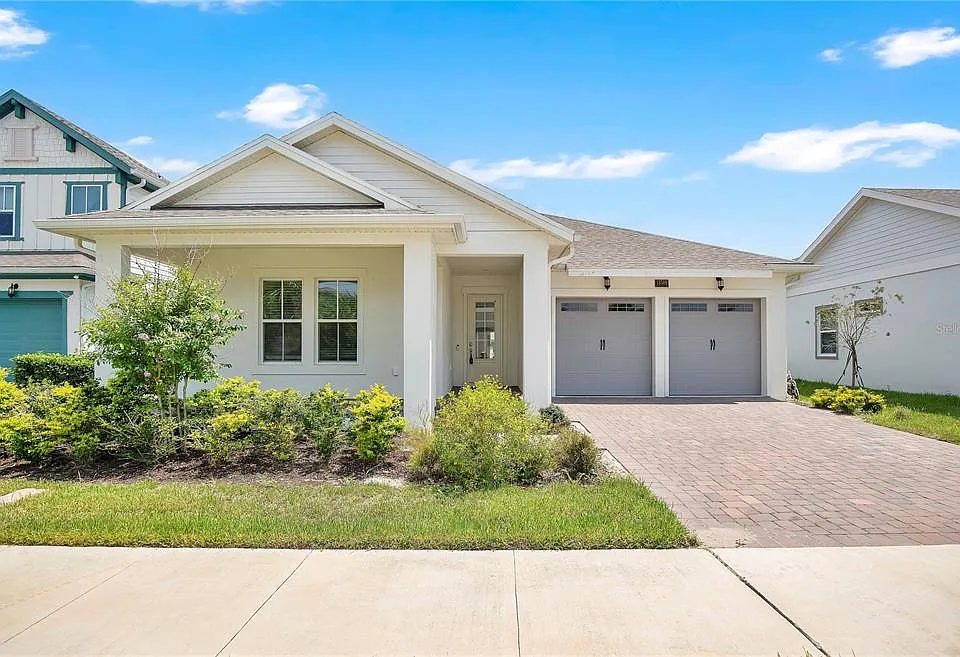 13589 McMillan Dr