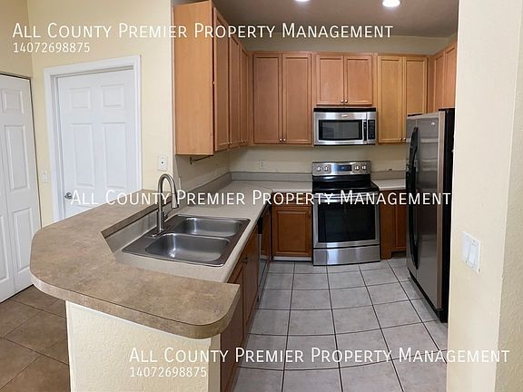 5th image of 2460 Grand Central Pkwy APT 8