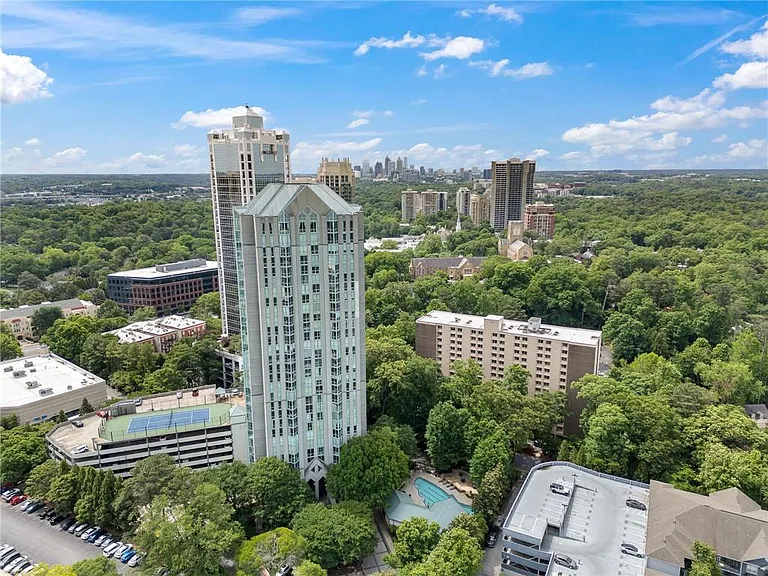 2870 Pharr Court South NW #NW-2602-2602 — Photo 42