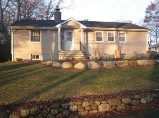 22 Main St, Montvale, NJ 07645