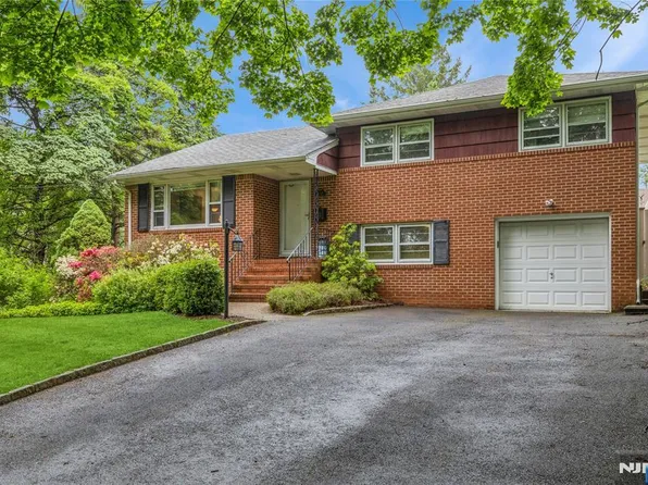 152 Demarest Ave, Emerson, NJ 07630