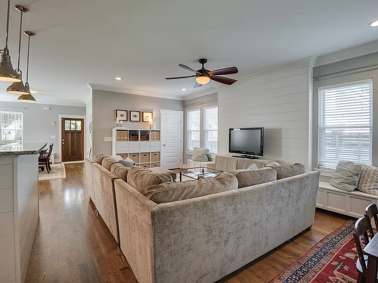 508 Morton Ave — Photo 27