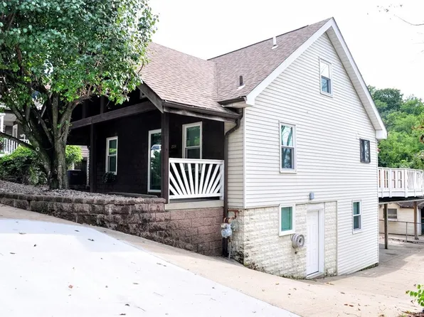 204 Weavertown Rd, Canonsburg, PA 15317